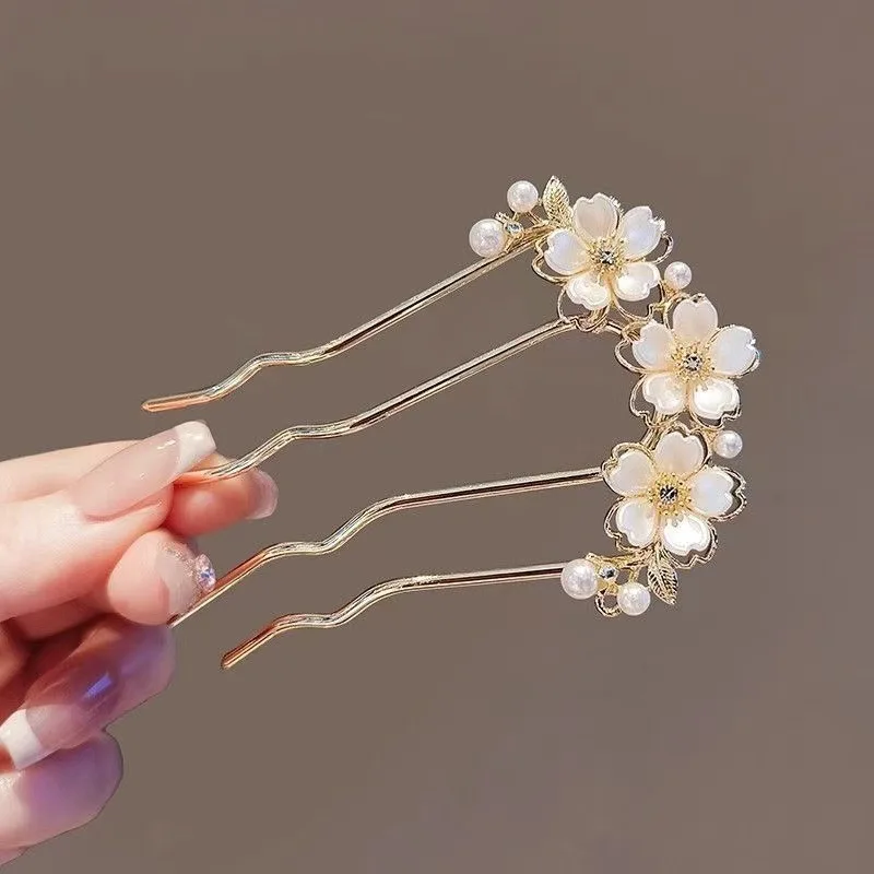 Pearl Flower Wavy Hair Combs for Women Elegant Forest Style U-shaped Hairpin High-end Metal Bun Head Hair Clasp