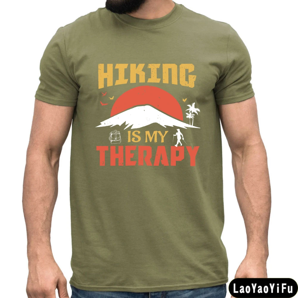 Hiking Is My Therapy Graphic M - Outdoor Adventure Therapy recension och pris