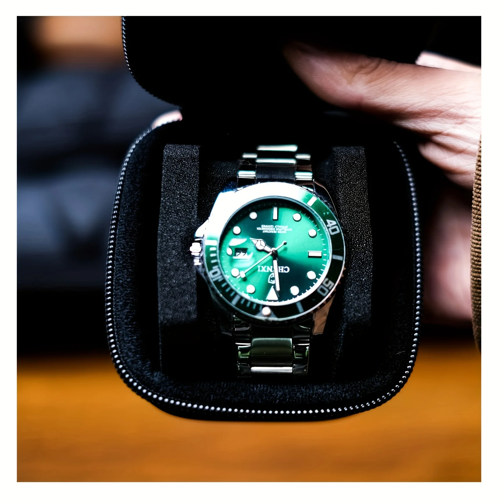 Elegant Black Watch Storage Box with Velvet Lining