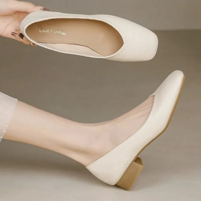 Moda superficiale donna scarpe col tacco 2025 autunno designer sandali eleganti comode scarpe casual da parete nuovi sandali De Mujer