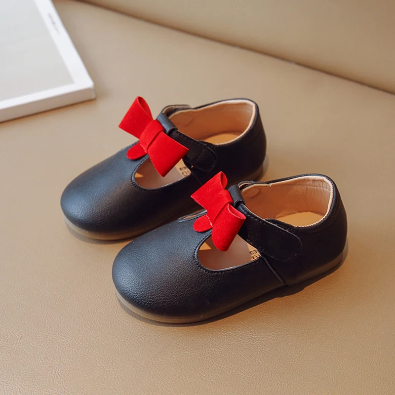 

Get Ready for Spring/Summer with Cute and Comfy Bowknot Design Leather Shoes for Girls: Korean-Inspired Lady Style