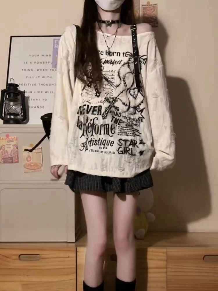 Women Graffiti Print T-shirt Harajuku Korean Y2k Tee Top Vintage Aesthetic Streetwear Long Sleeve Oversize T-shirt 2000s Clothes