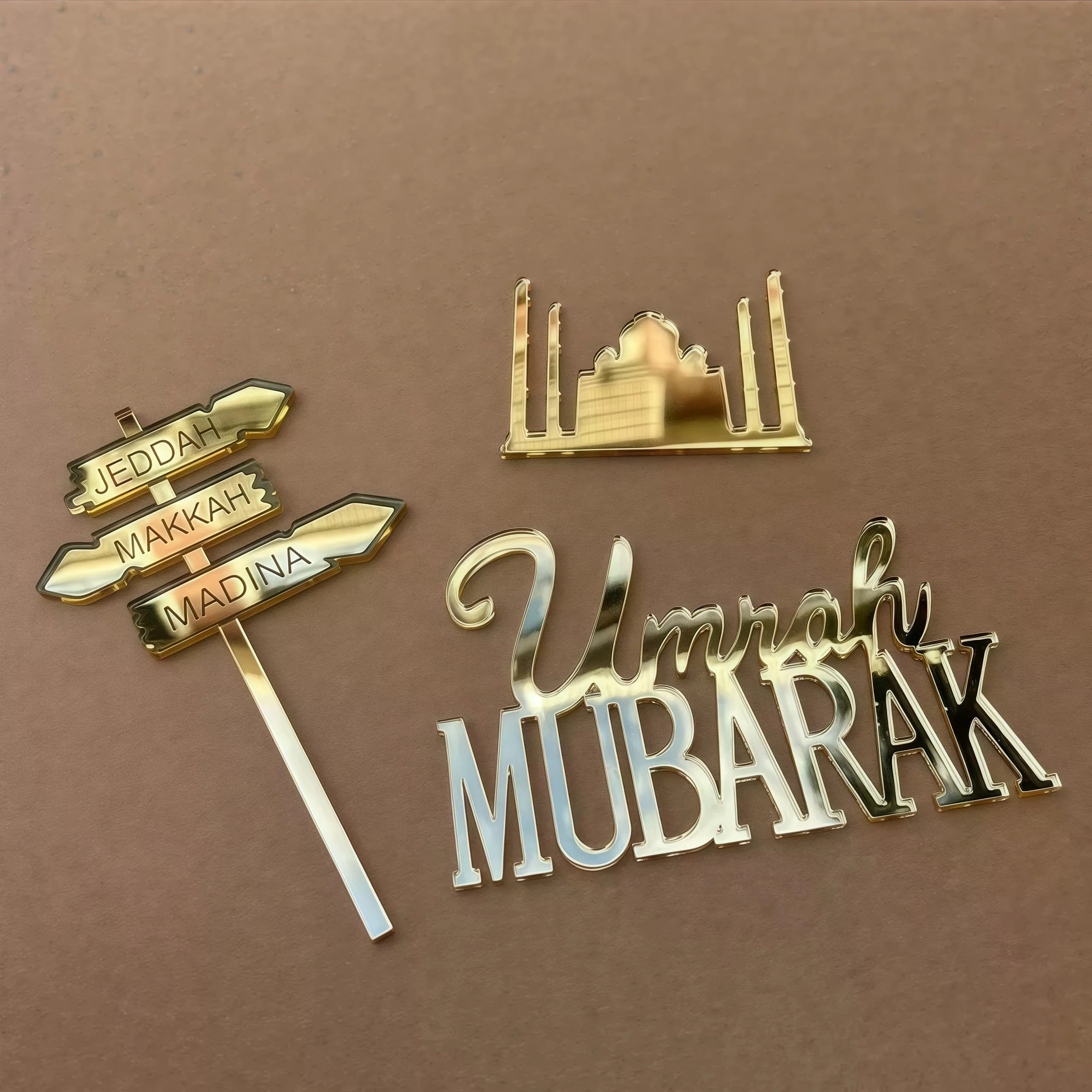 Acryl-Kuchendekoration Geburtstagstorten-Charms Personalisierter Umrah Mubarak Hajj Mubarak Buchstaben-Kuchenaufsatz in Goldfarbe