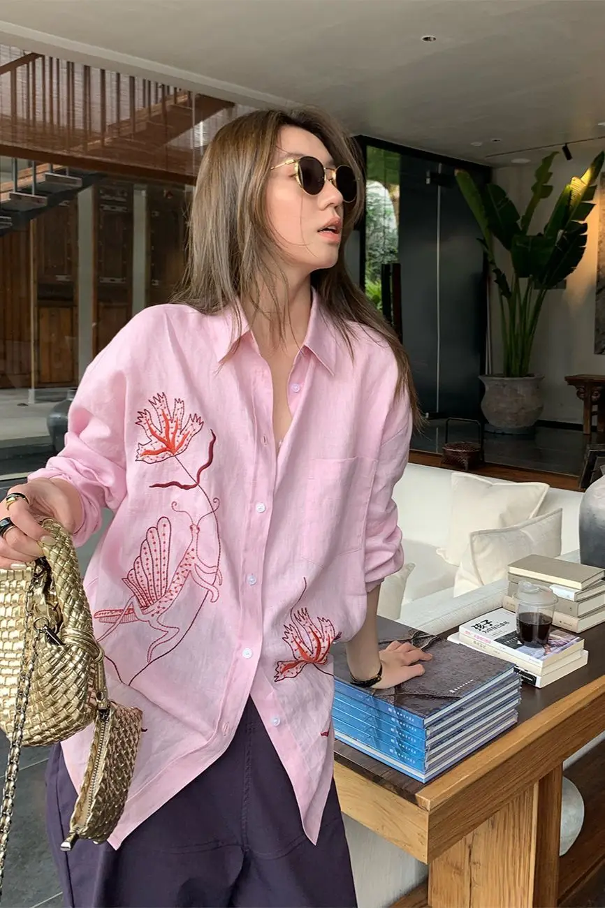 

Розовая вышитая рубашка Gagarich 2026: Новая летняя повседневная женская блузка с длинным рукавом, свободного кроя, с защитой от солнца, стройнящая модель