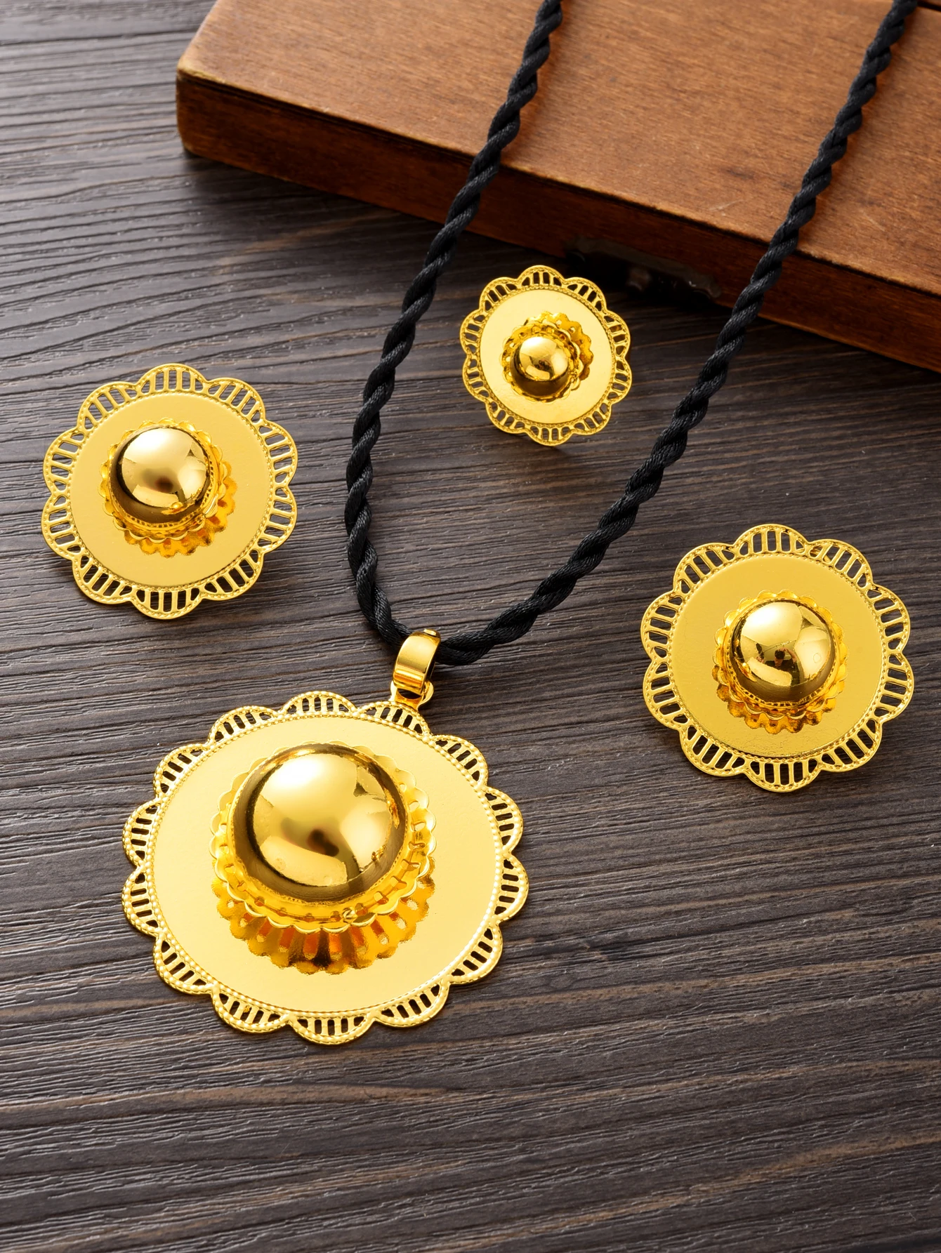 Pop Golden Color Ethiopian Jewelry Set Smooth Round Flower Style 3-Piece Set African Eritrean Birthday Wedding Engagement Gifts