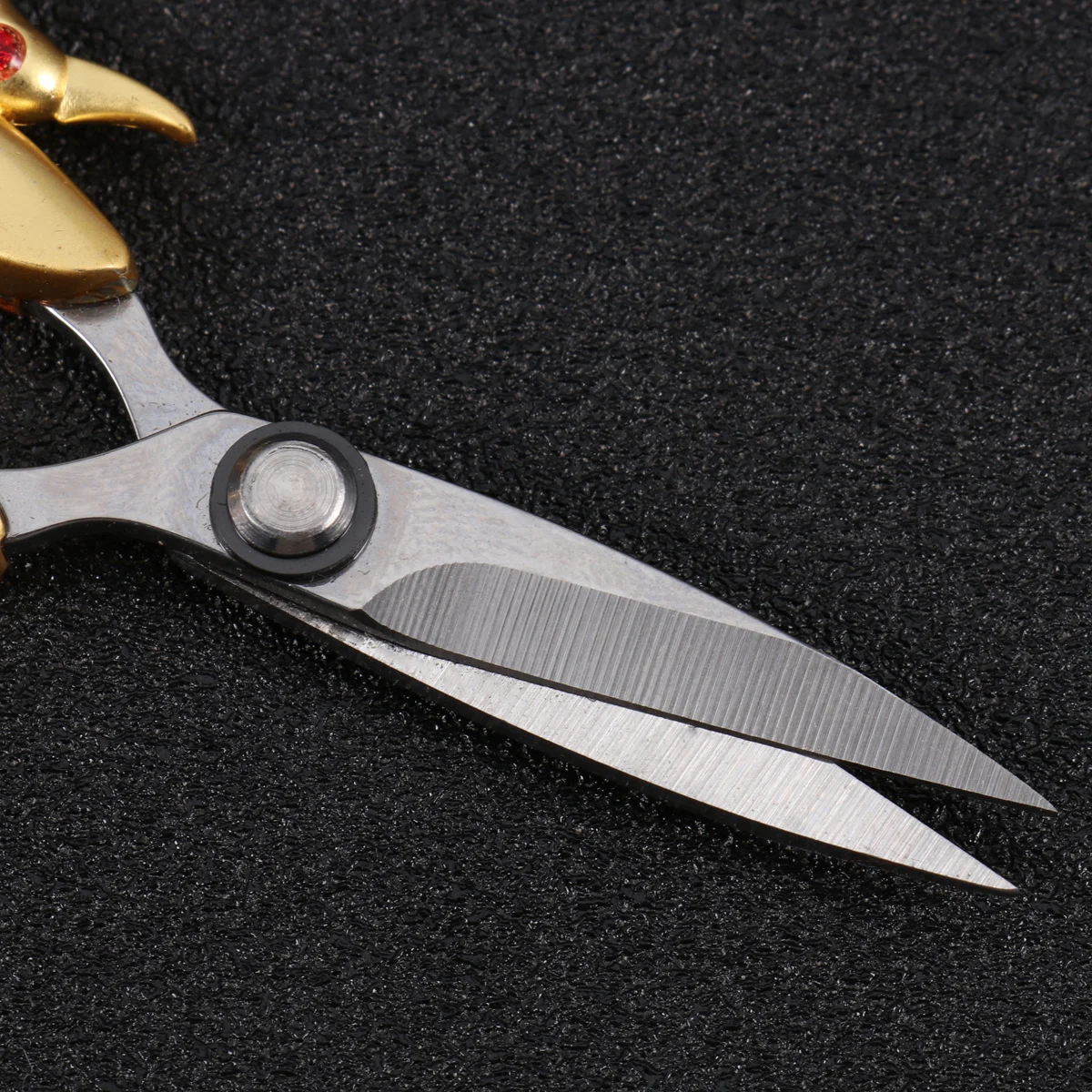 

Vintage Stainless Steel Swan Handle Embroidery Scissor Small Size for Fine Needlework Sewing Craft Art Work Precision Cross