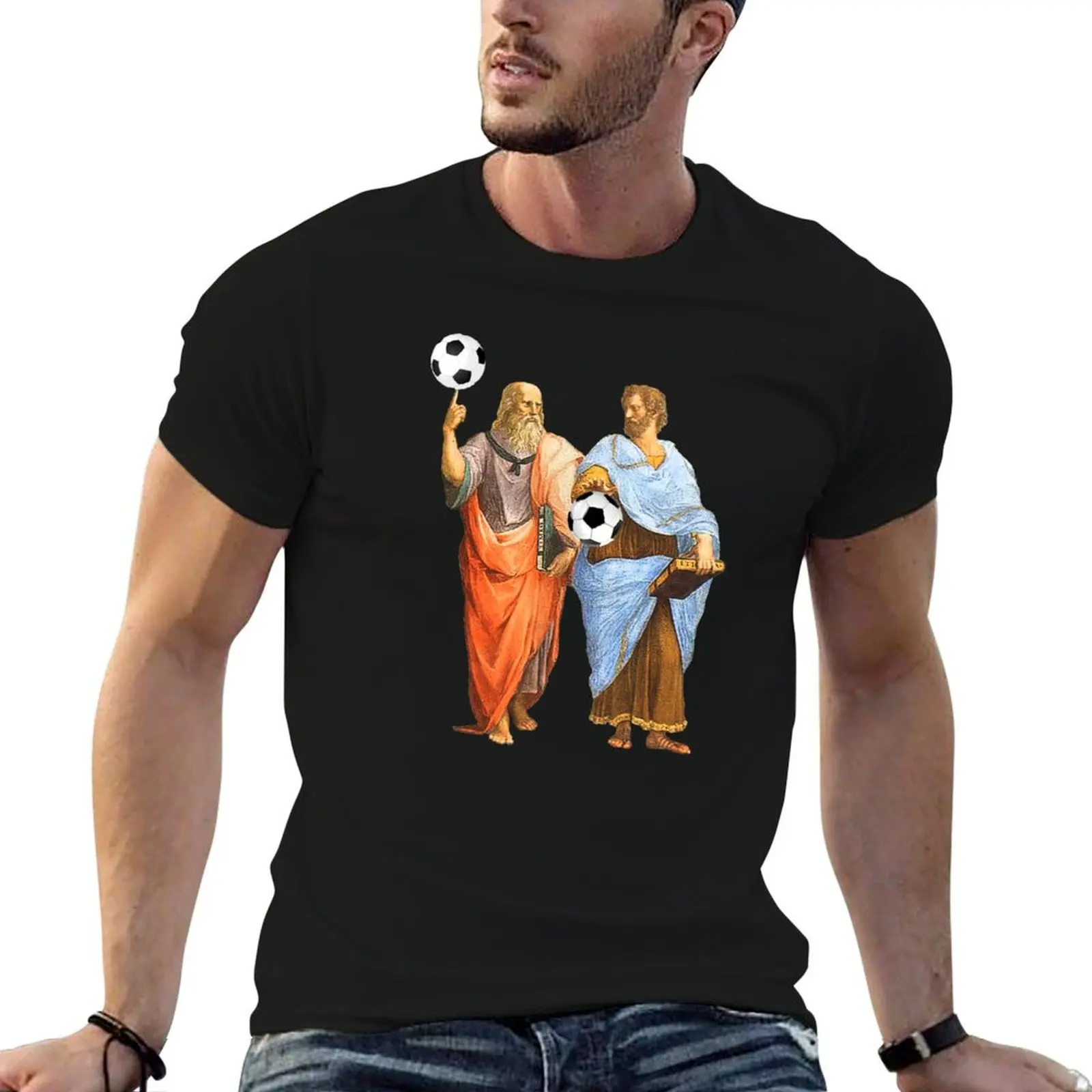Aristote et Platon avec des ballons de football - T-shirt au design philosophe, haut décontracté à manches courtes