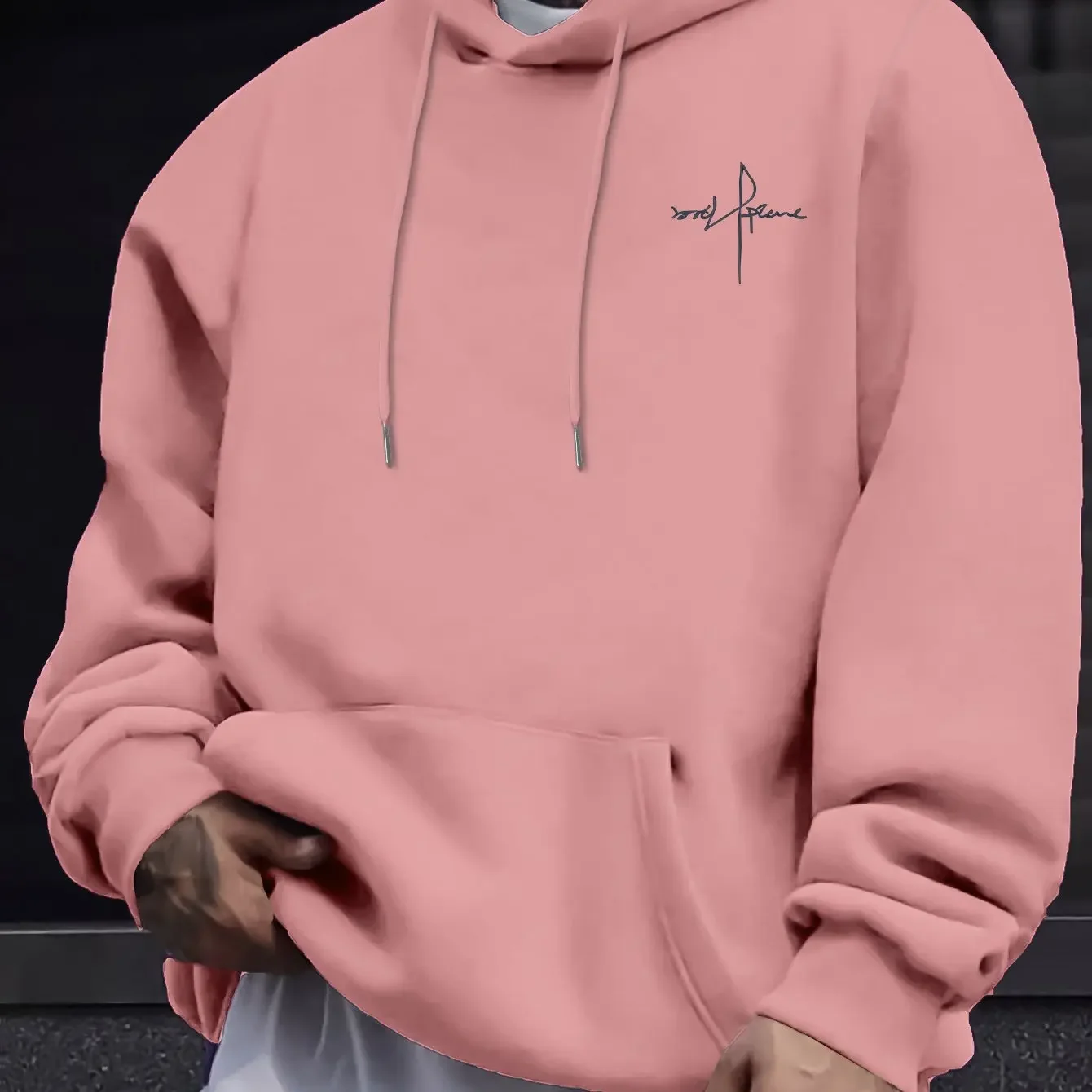 Simple Aesthetic Small Letter‑Print Men Hooded Pullover Signature‑Style Chest Graphic Casual Daily Outerwear Hoodie