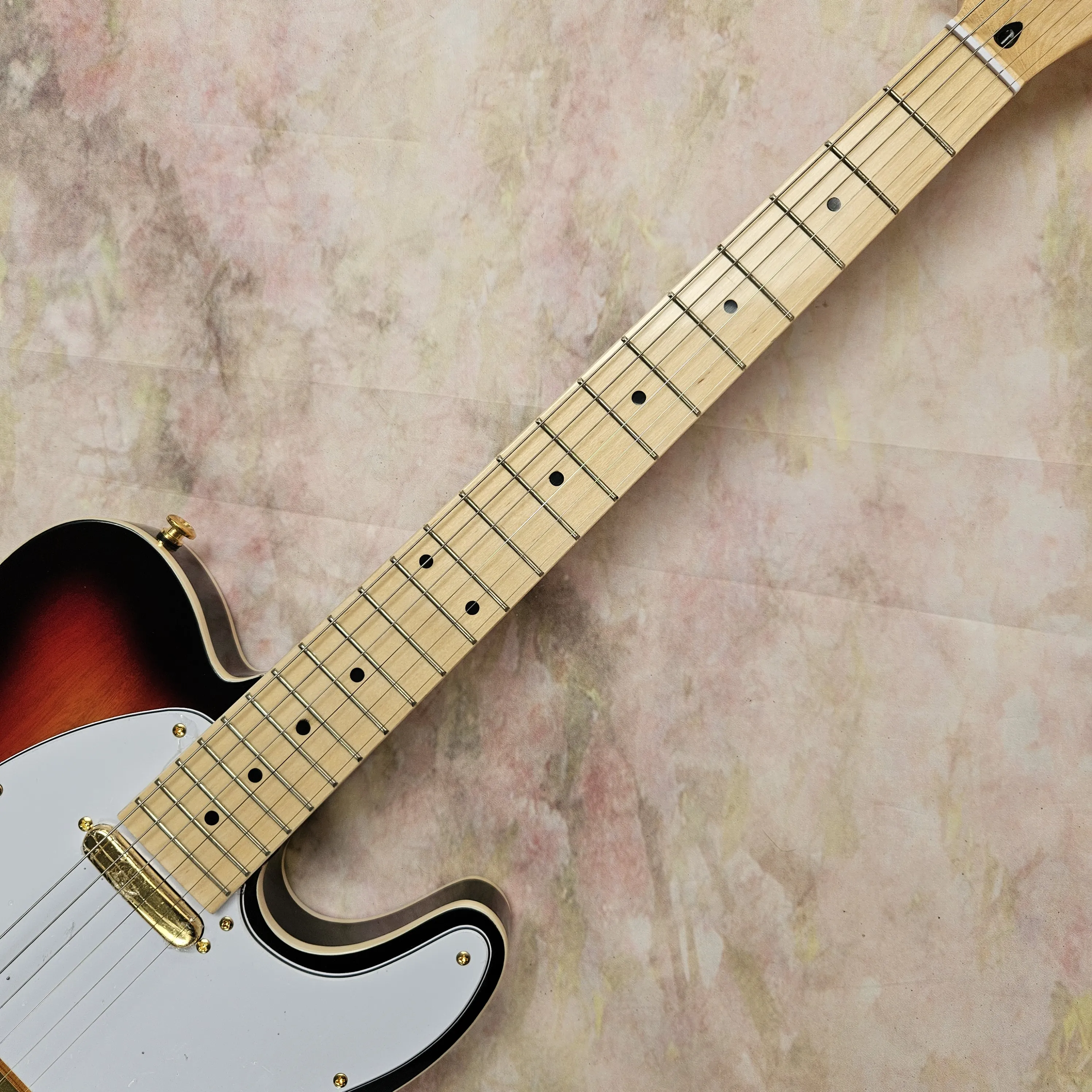 Sunburst Electric Guitar White Pickguard SS Single Coils Gold Hardware Maple Neck Fixed Bridge Country Rock Blues view 4
