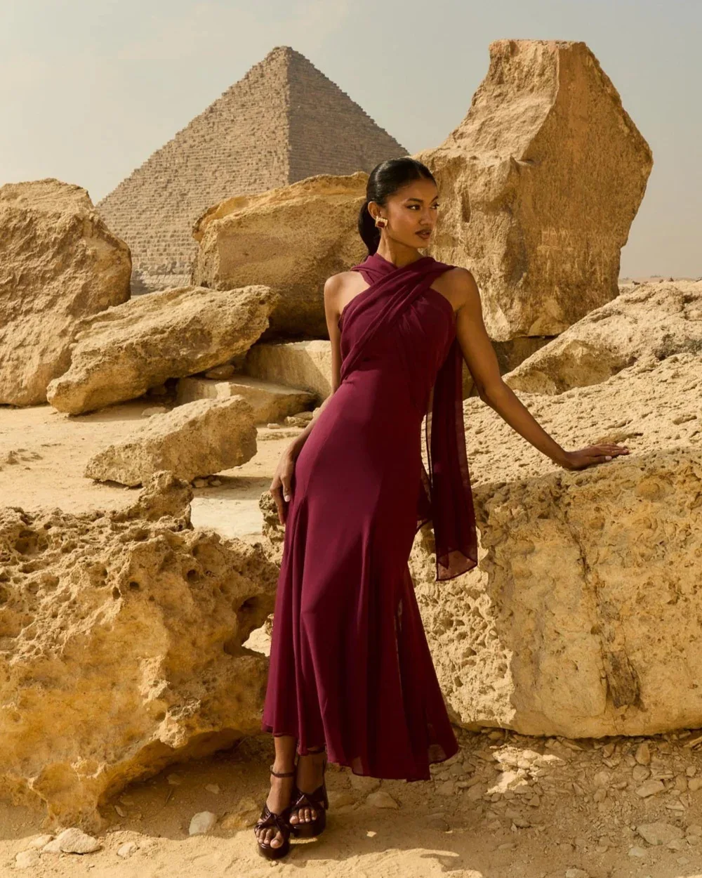 Europejska i amerykańska odzież damska, jednolita sukienka szyfonowa z wstążką, dopasowana, tuba, modna, bez rękawów.