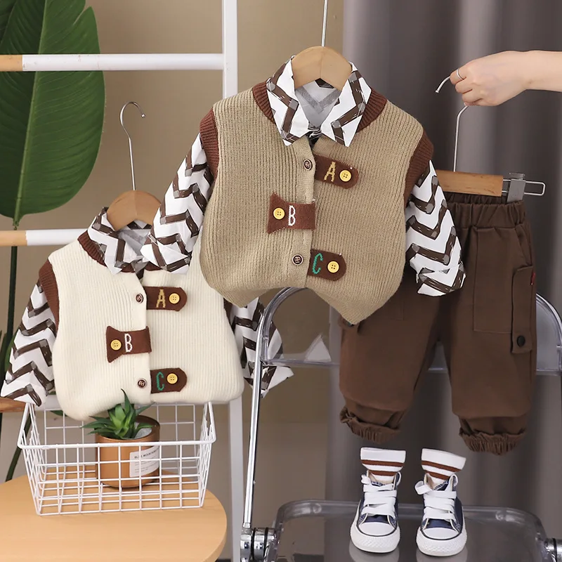 Boys' shirt set2026New spring and autumn children's fashion outerwear, stylish and trendy three-piece set for boys, casual and l