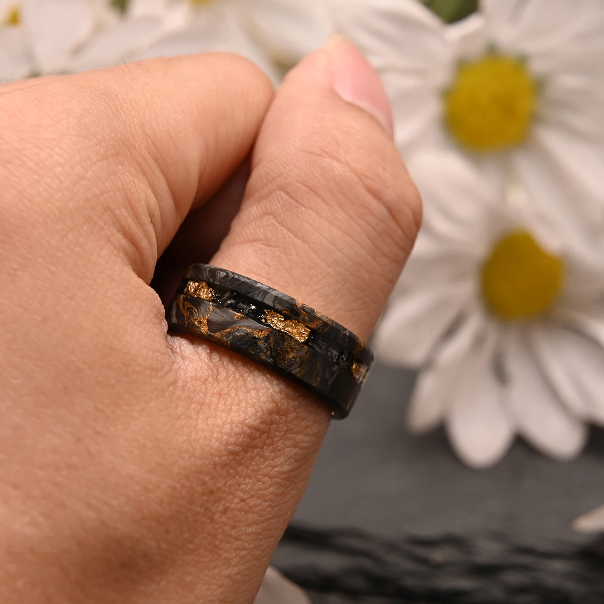 8MM Men's Tungsten Wedding Meteorite Bands Fashion Carbon Fiber Ring Inlaid Gold Foil Engagement Promise Anniversary Daily Rings