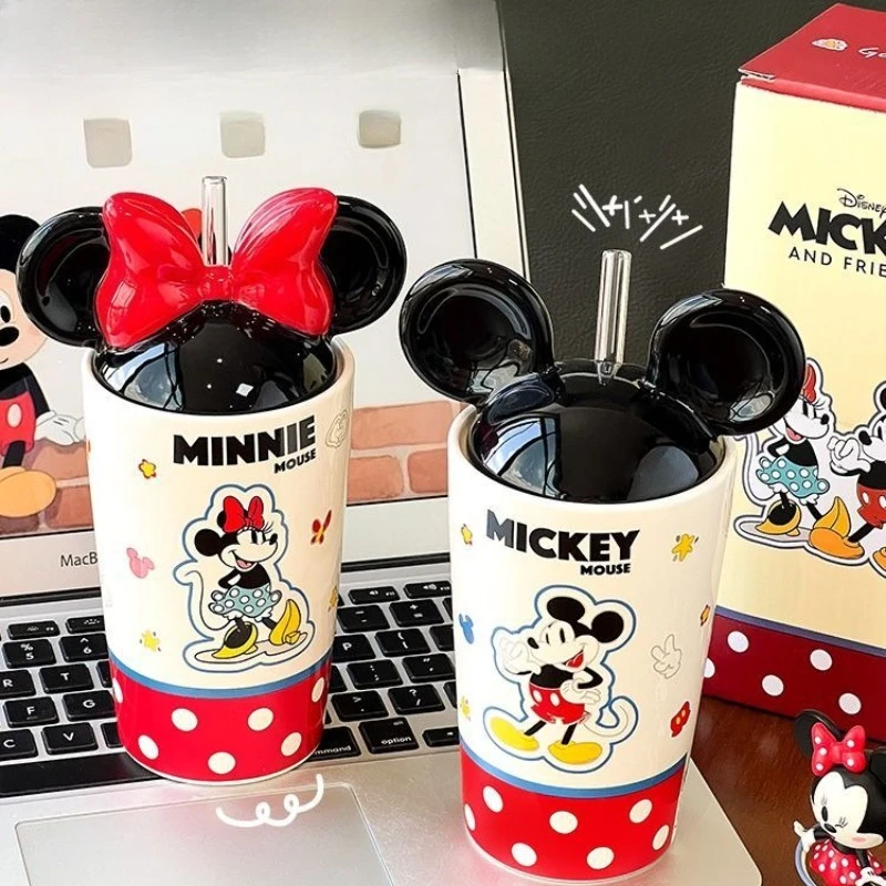 Taza de cerámica de Mickey Minnie de Disney, creativa, de alto valor, de gran capacidad, portátil, con estampado de Anime, tapa para pareja en casa, taza de paja, regalo
