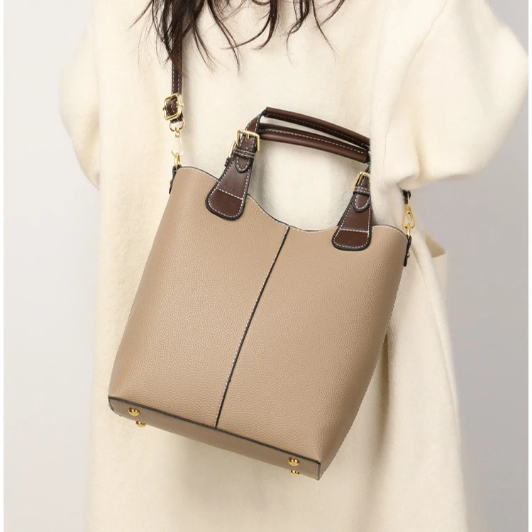 

PU leather patchwork color-matched large-capacity tote bag, lightweight mother-and-daughter bag, shoulder bag for carrying