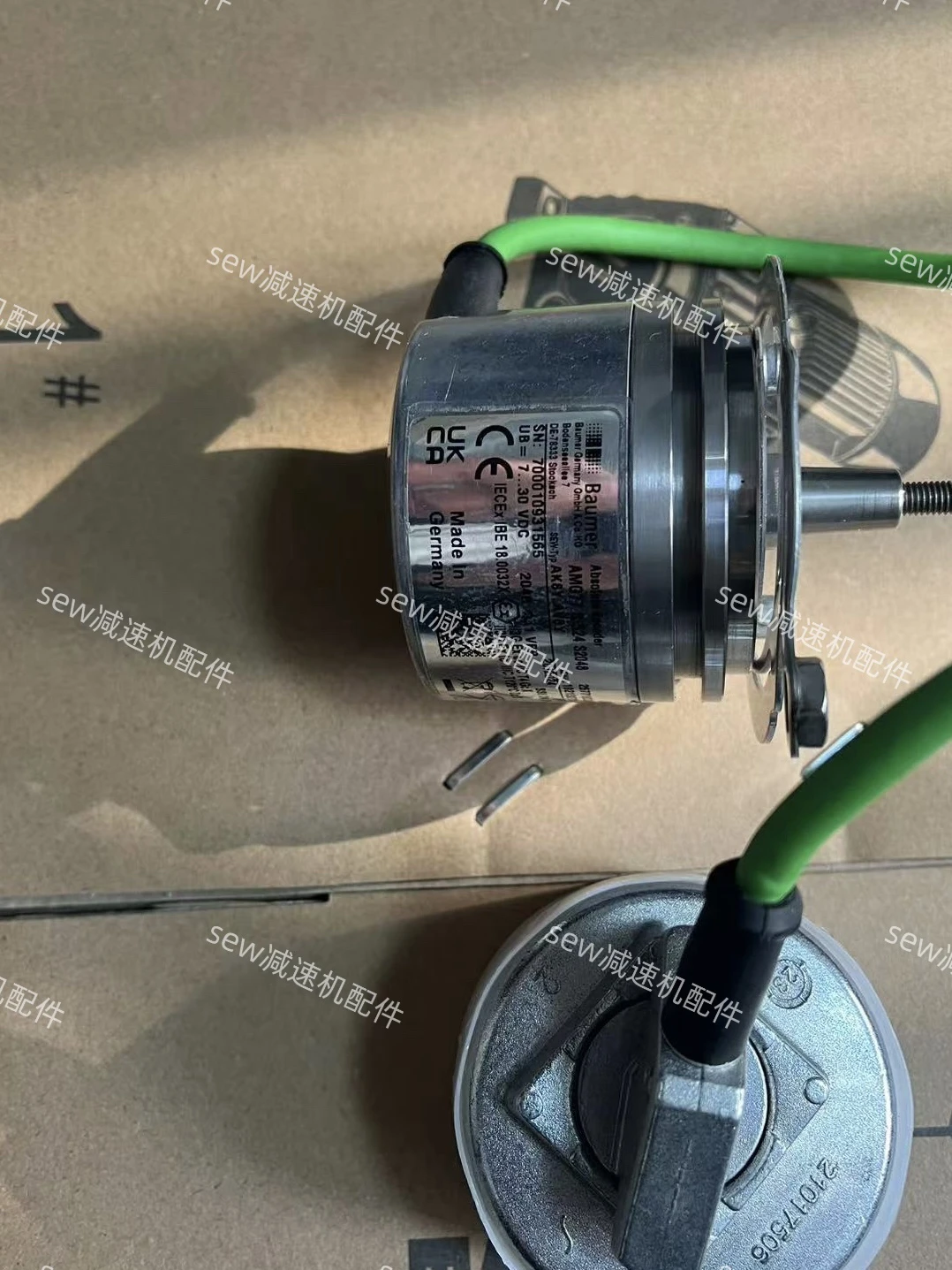

SEW Encoder AK8Y/AV8Y, A M G77 S S24 S2048, New