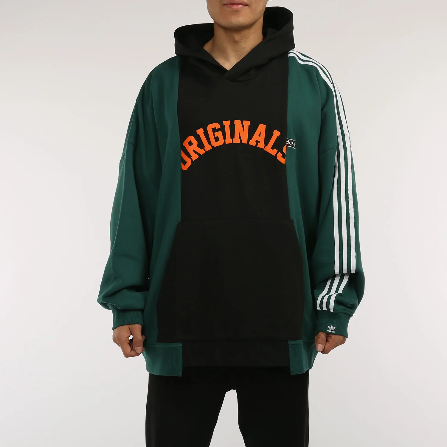 

Официальная мужская толстовка Adidas с тремя полосками и цветными блоками с буквенным принтом HC0375