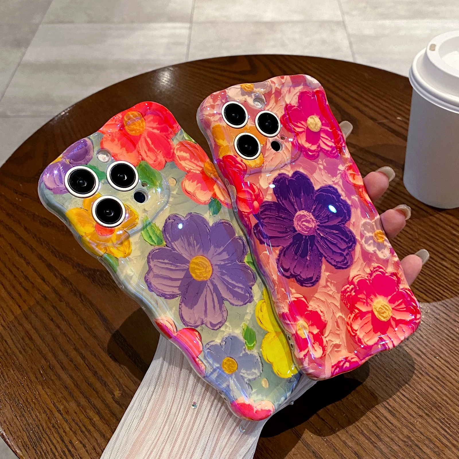 Cute Flower Painting Curly Wavy Frame Phone Cases for iPhone 14 13 12 15 Pro Max Camera Protection Glossy Soft Silicone Cover