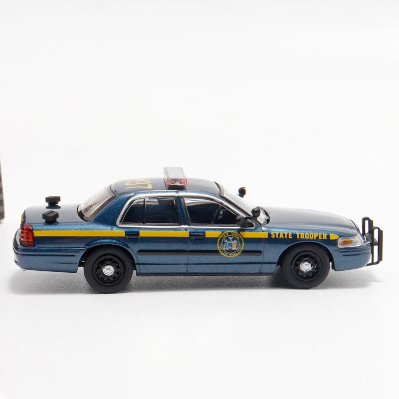 1:64 Scale Ford Crown Victoria Police Emergency Vehicle Interceptor Simulation Alloy Car Model Display Collectible Gift Souvenir