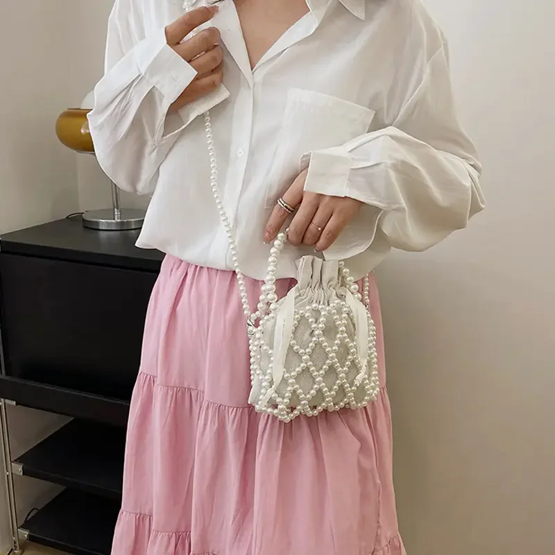 

Woven Pearl Bucket Bag Womens Luxury Drawstring Tote Purse Small Crossbody Chain Bag Elegant Evening Clutch