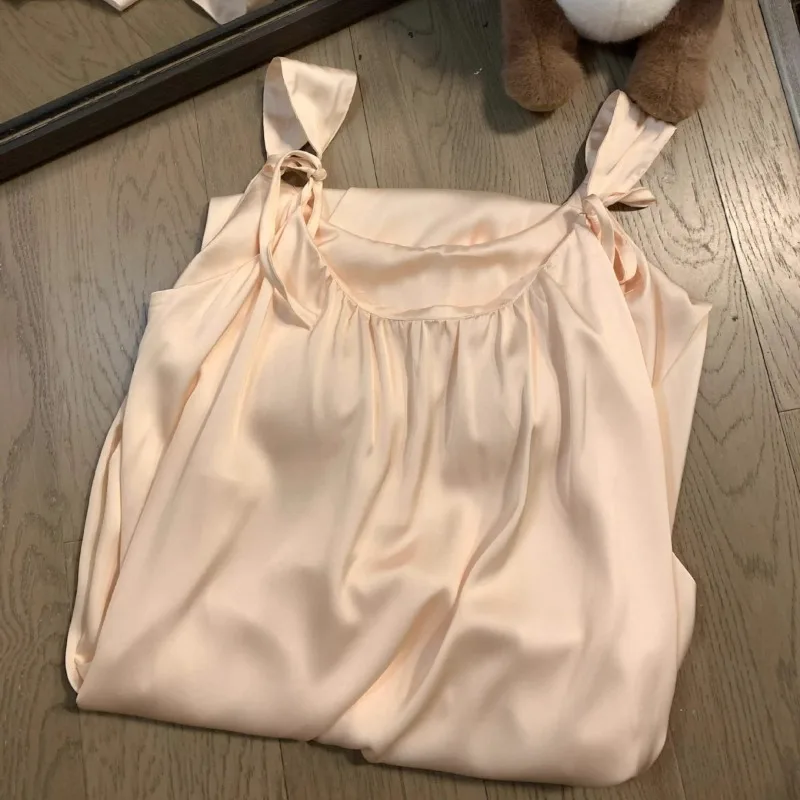 

High-End Feel Ice Silk Camisole Nightdress, Summer Women's New Style with Chest Pad, Long Nightgown, Homewear for Summer