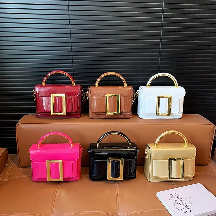 

Новая корейская женская сумка-кроссбоди 2026 года, маленькая квадратная, модная и универсальная, с косым ремнем через плечо