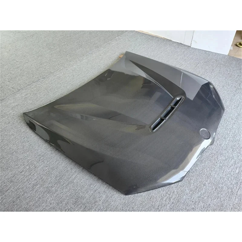 Carbon Fiber Engine Hood Luxury Sedan 2018 High Strength Lightweight Sport Style Easy Installation Factory Direct