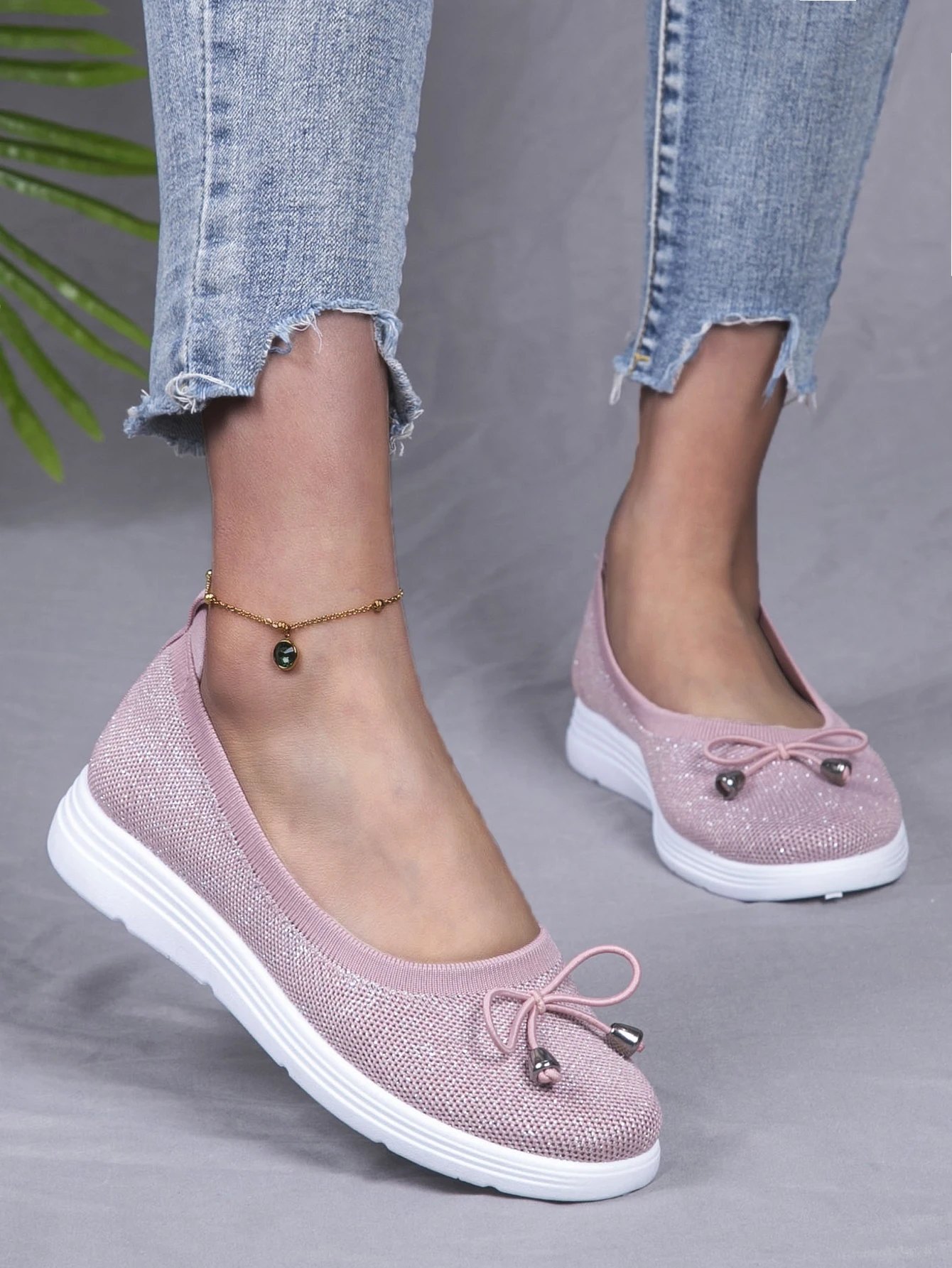 Spring new women\'s sports shoes, fashionable, breathable, lightweight, non-slip, wear-resistant, casual sports shoes, flat shoes