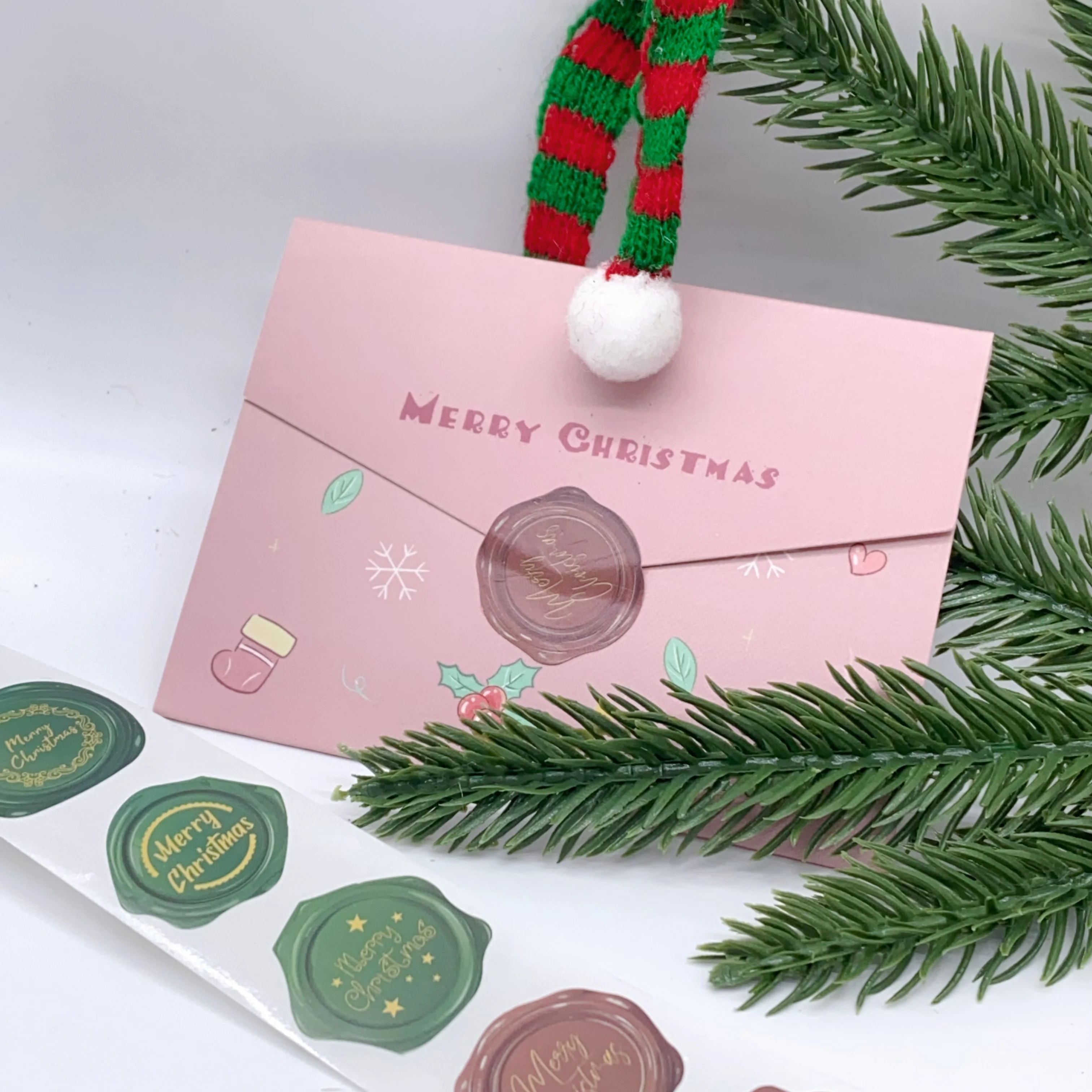 500pcs/Roll Christmas Stamp Roll Stickers Decorative Envelope Seals, Phone Cases, Water Bottles, Creative Holiday Gifts Decals