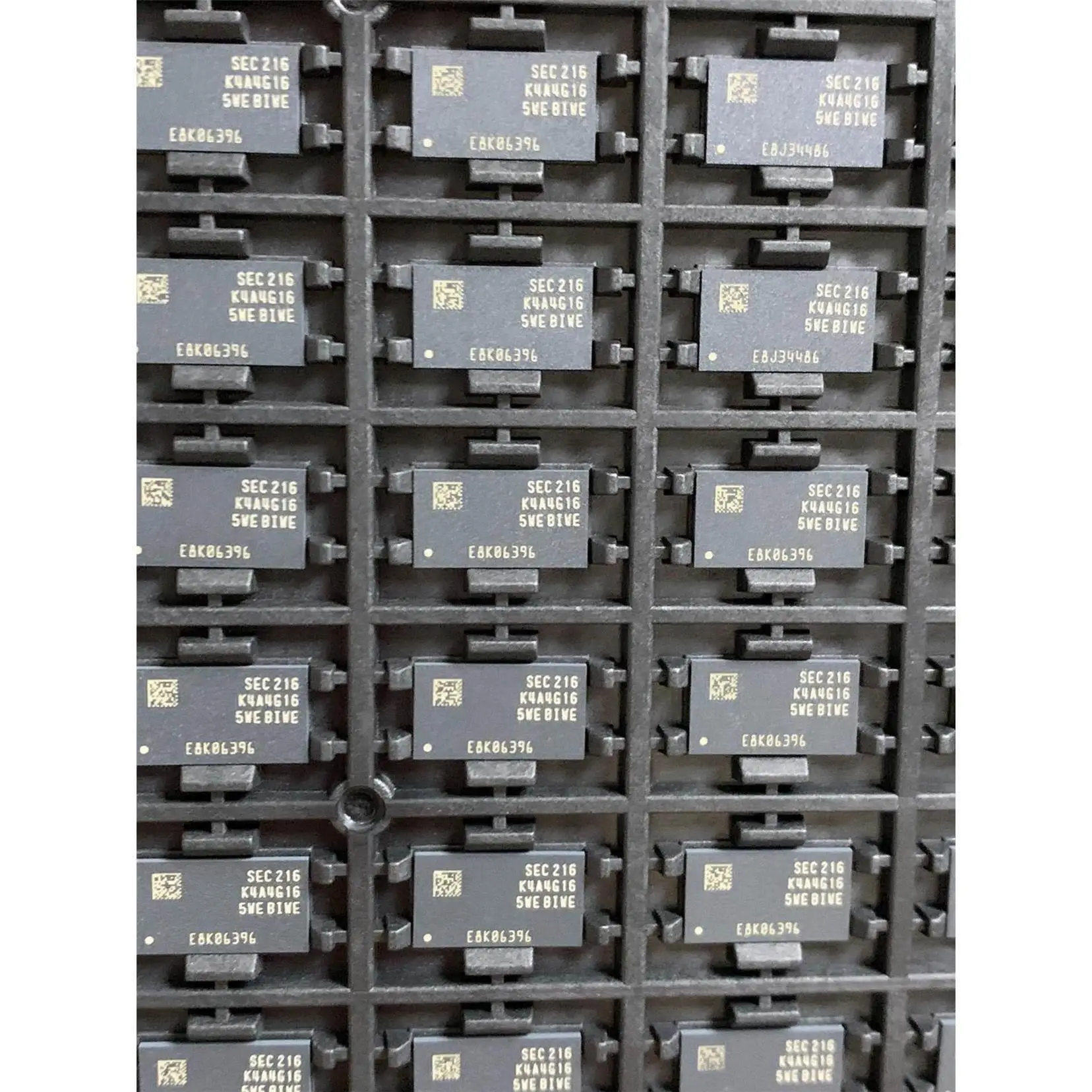 K4A4G165WE-BIWE جودة عالية جديدة