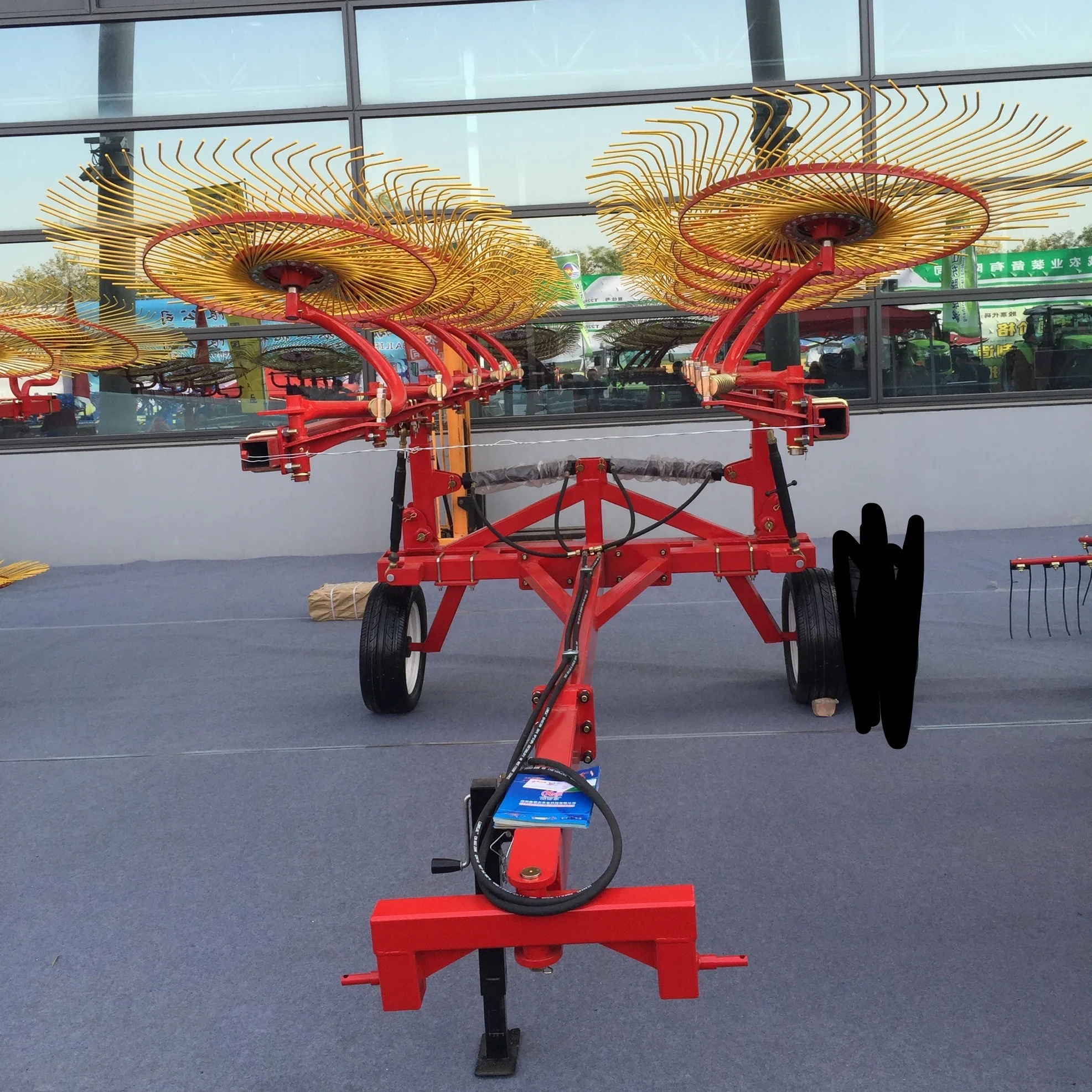 חוות חציר רוטרי עבור טרקטור דשא צלחת אצבע איסוף