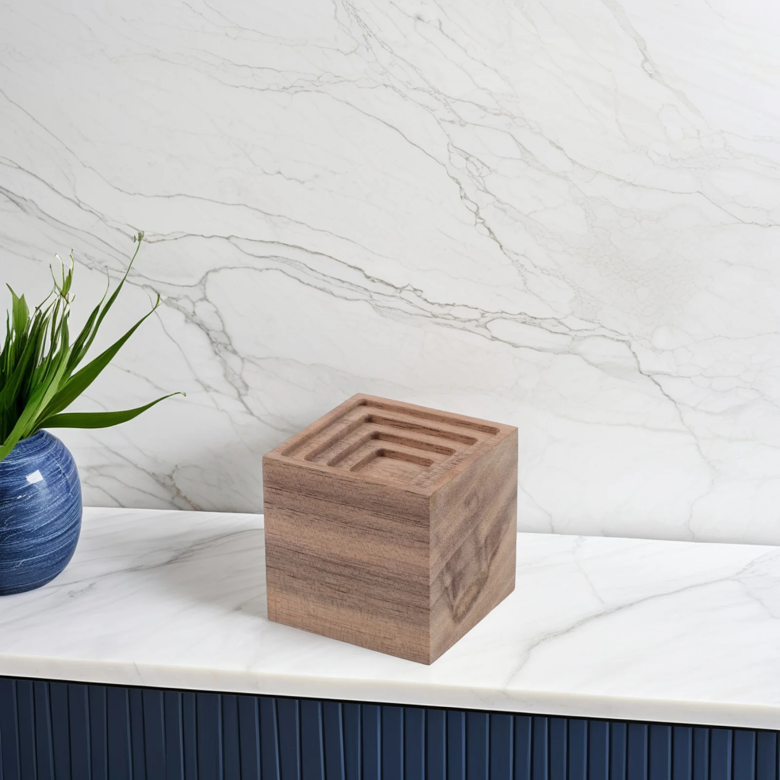 Natural Walnut Wood Essential Oil Diffuser Solid Wood Decor Desktop Home Office Scent Aromatherapy Ornament Diffuser