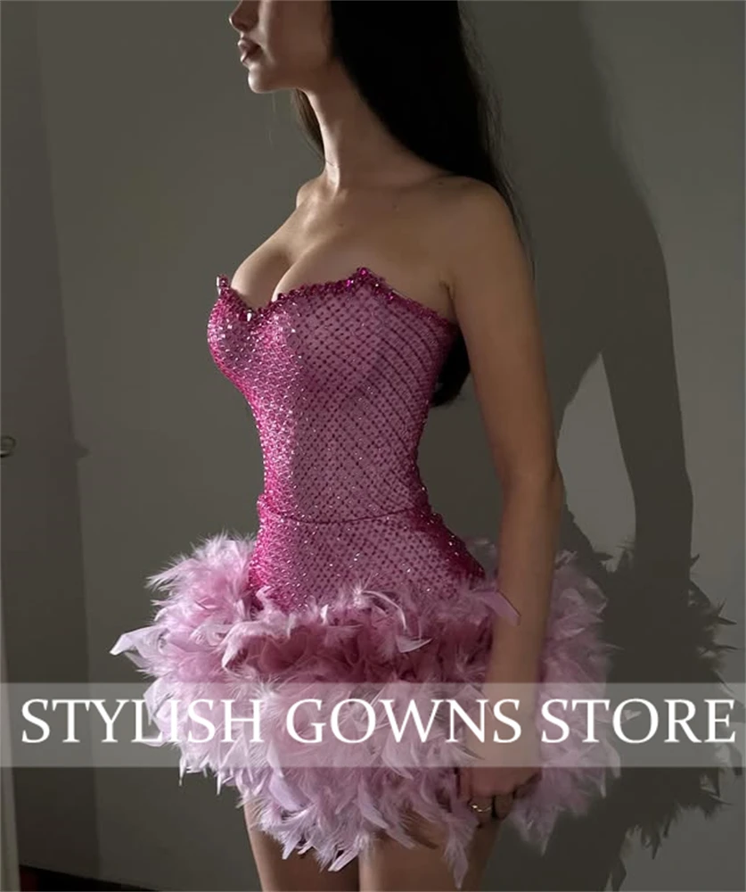 Dubaï élégant Vintage doux rose plumes courte robe de bal perles Sexy personnalisé Occasion formelle robe de bal robes de soirée