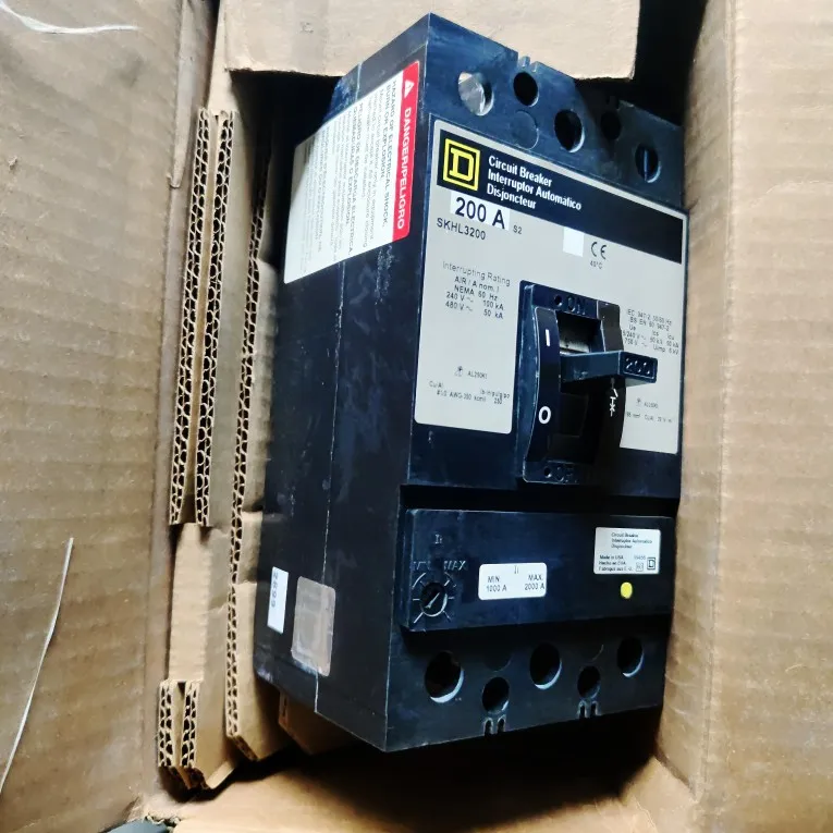 SQUARE D SKHL3200  3P  200A