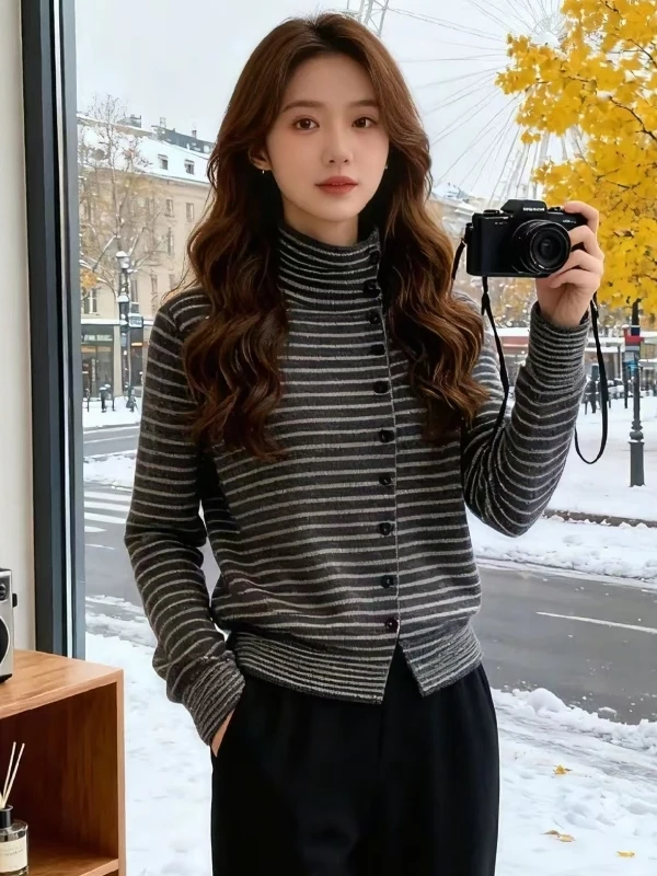 

Корейская женская вязаная базовая кофта свободного кроя с высоким воротником, для ношения под одеждой, больших размеров, стройнящая, в полоску, с длинным рукавом, зимняя мода