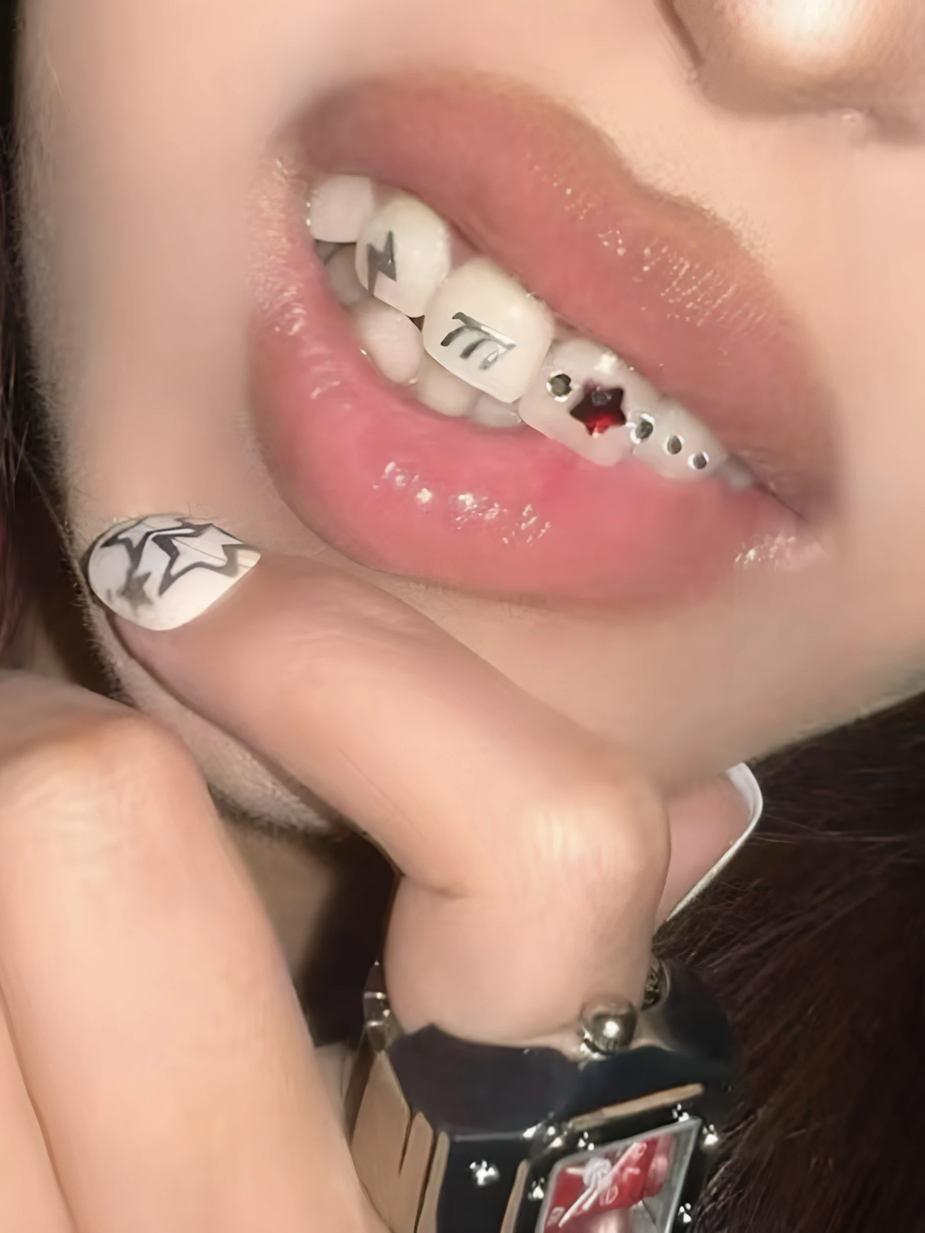joias-dentarias-de-diamante-duradouras-e-autoadesivas-nao-toxicas-kit-de-material-diy-para-dentes-de-cristal-com-design-mod