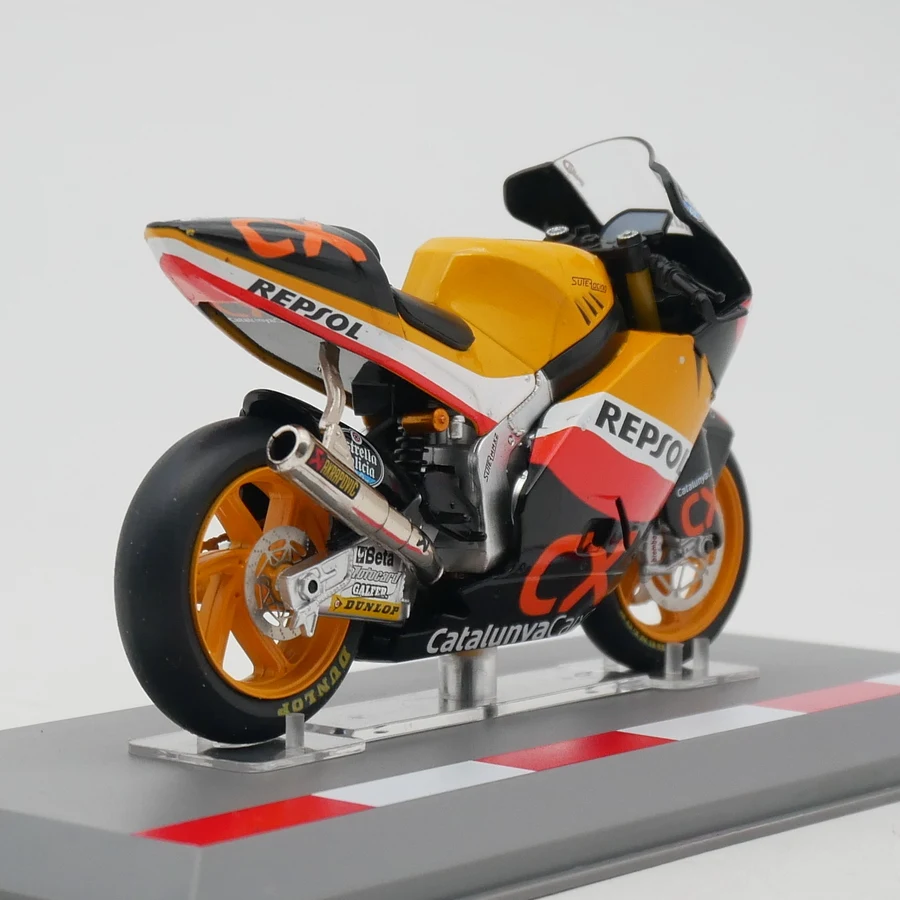 1:18 Scale Diecast Alloy Moto GP 2012 Suter MMX Marc Marquez Motorcycle Toys Cars Model Classics Adult Souvenir Static Display