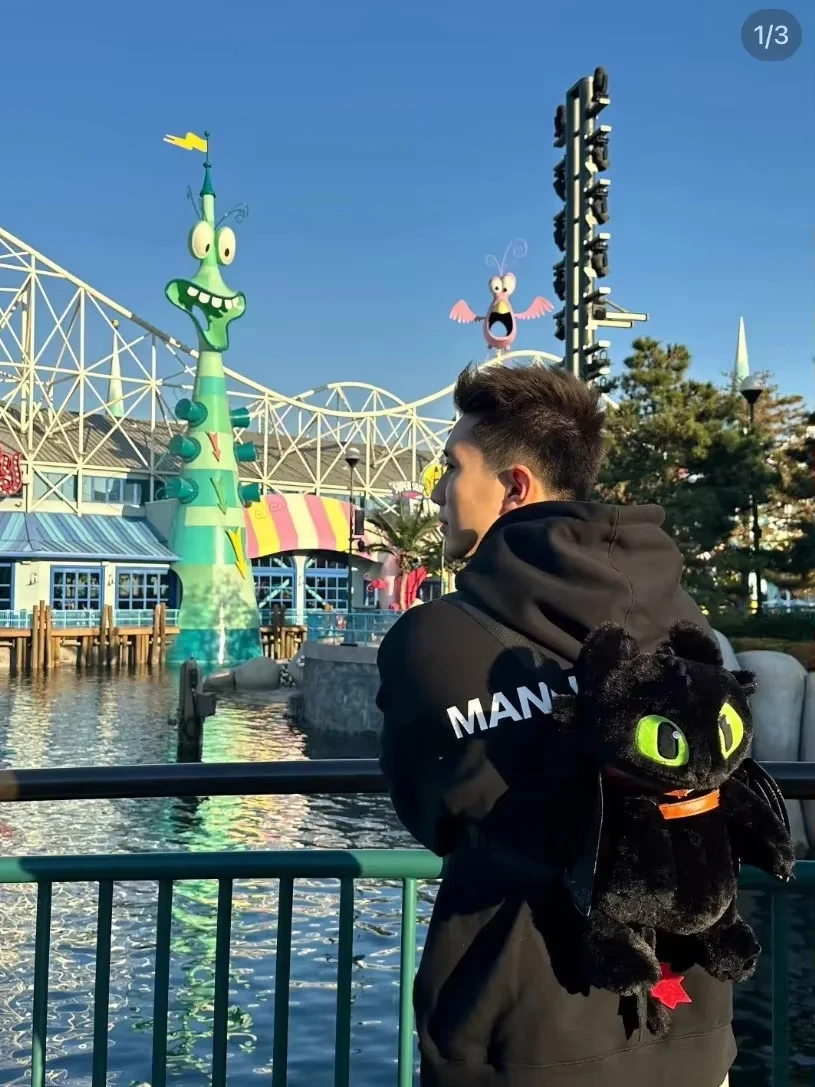 かわいいあなたのドラゴン歯のないバックパック漫画ぬいぐるみバッグ大容量旅行通勤スクールバッグホリデーギフト