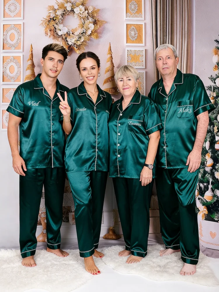 

Набор семейных пижам из атласа на заказ, персонализированные красно-зеленые шелковистые пижамы для сна, размеры S-L