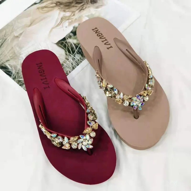 Slippers Women Glitter Flip Flops Summer 2024 Fashion Outdoor Rhinestone Chain Wedge Beach Slippers Jelly Hawaiian Flat Sandals