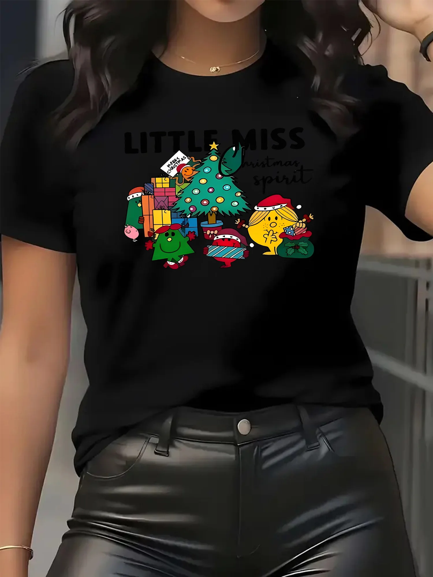 T-shirt da donna con stampa simpatico cartone animato Little Miss Christmas Spirit Graphic Abbigliamento donna Morbido e traspirante O Neck Tees Y2k Clothes