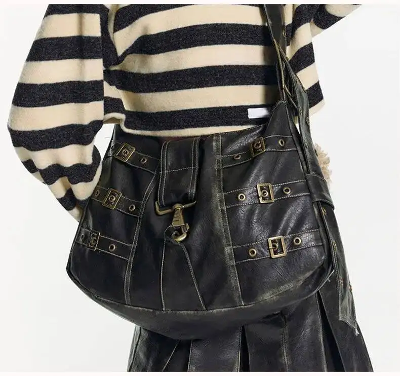 Bloom Vintage Rivet Black Handbag Women Y2k Grunge Leather Chic Large Capacity Tote Female Retro Casual Shoulder Bag Bolso