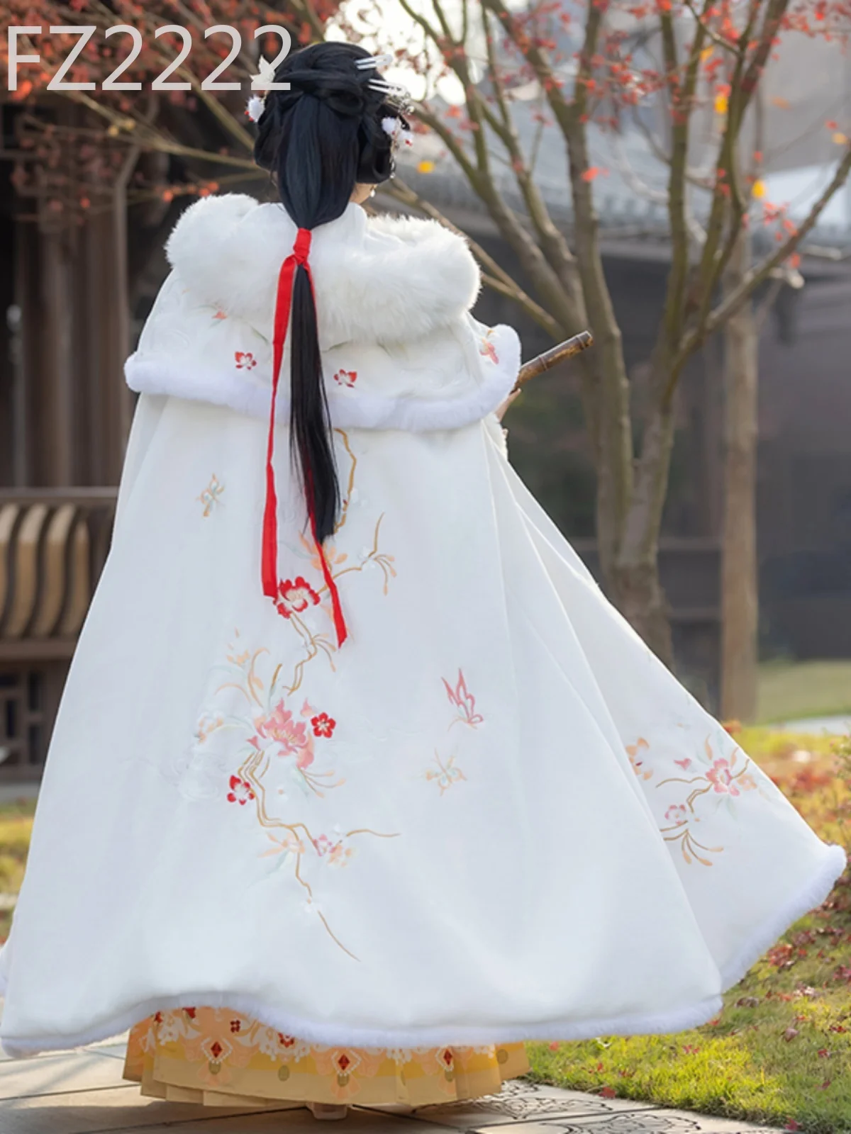 New Hanfu Chinese style cloak heavy industry embroidery long cape velvet thickened hooded coat with winter outside