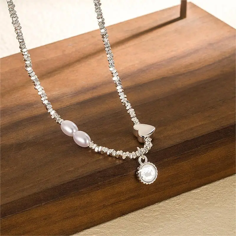 

Серебряное жемчужное ожерелье со смайликом любви, женский TikTok, легкий роскошный темпераментный браслет Love с жемчугом