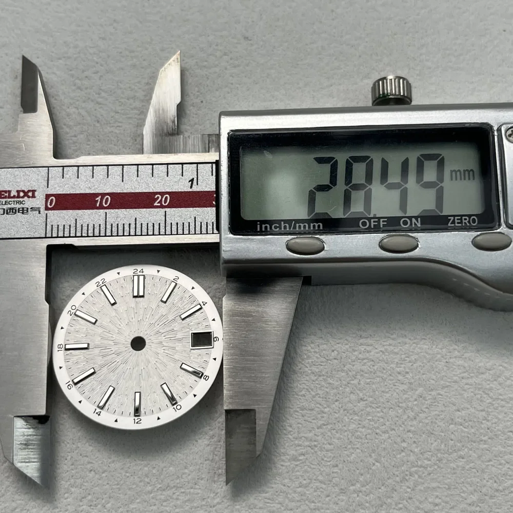 Quadrante NH34 Quadrante GMT con fusi orari multipli da 28,5 mm NH34 adatto al movimento meccanico automatico giapponese NH34/NH35 può personalizzare il logo