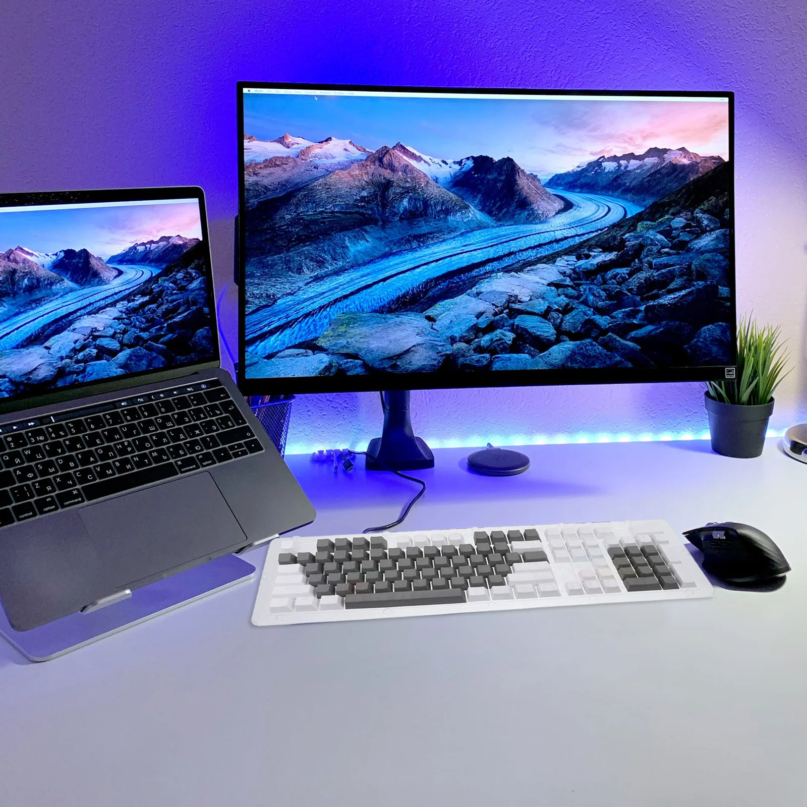 

1Set Pbt Keyboard Keycaps Unique Assorted Color Stylish Mechanical Keyboard Accessories Personalize Decor Protect Keys Office