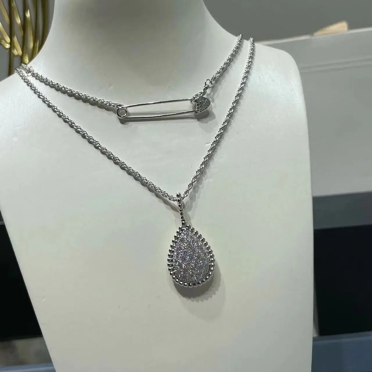 Popular Designer High-quality Hot salesbrand 925Sterling Silver Pendant Jewelry Women's Fashion Fulldiamond Water Drop Necklace