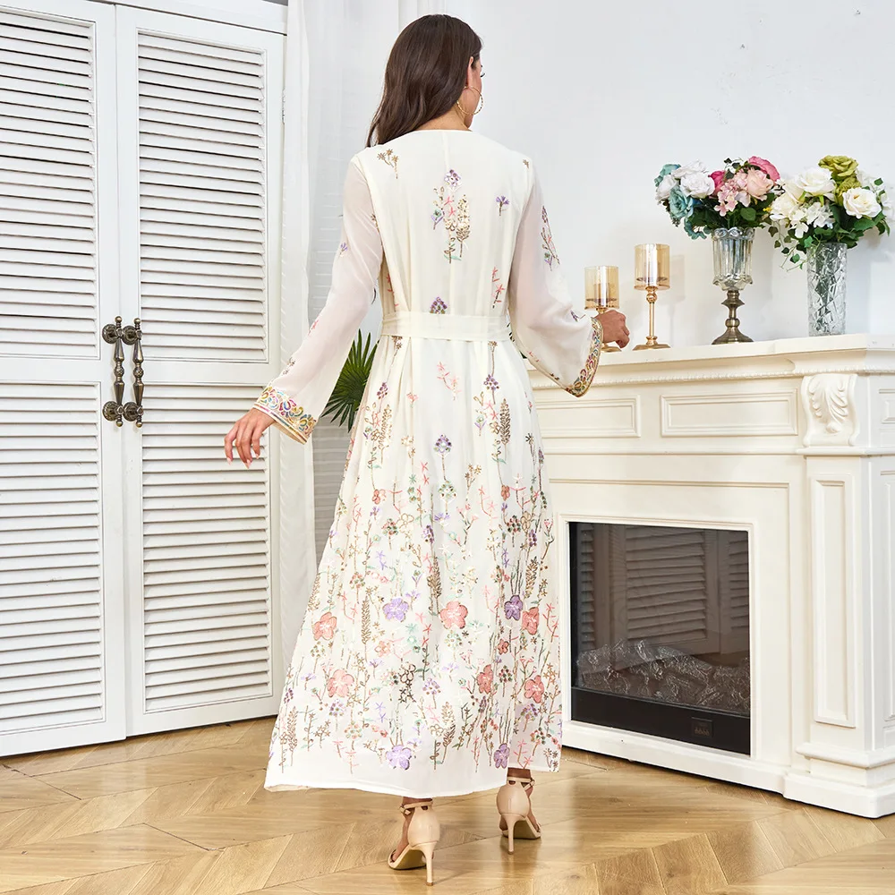 Moyen-Orient musulman nouvelle mode femmes décontracté à la mode col en v à manches longues longueur cheville ceintures teintées paillettes robe brodée