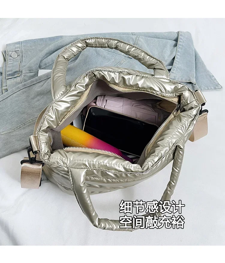 Modische Tragetasche, große Kapazität, mit Baumwolle gepolsterte Tasche, wasserdicht, tragbar, warmhaltende Handtasche, gesteppt, einfarbig, für Freizeit und Winter – Detail 2