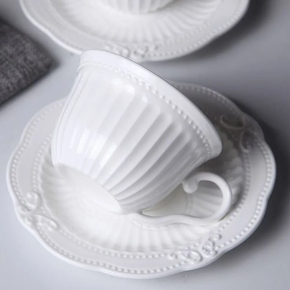 

Набор из 1 чашки и блюдца из костяного фарфора, креативный европейский стиль, для послеобеденного чая, посуда для дома, офиса, кафе