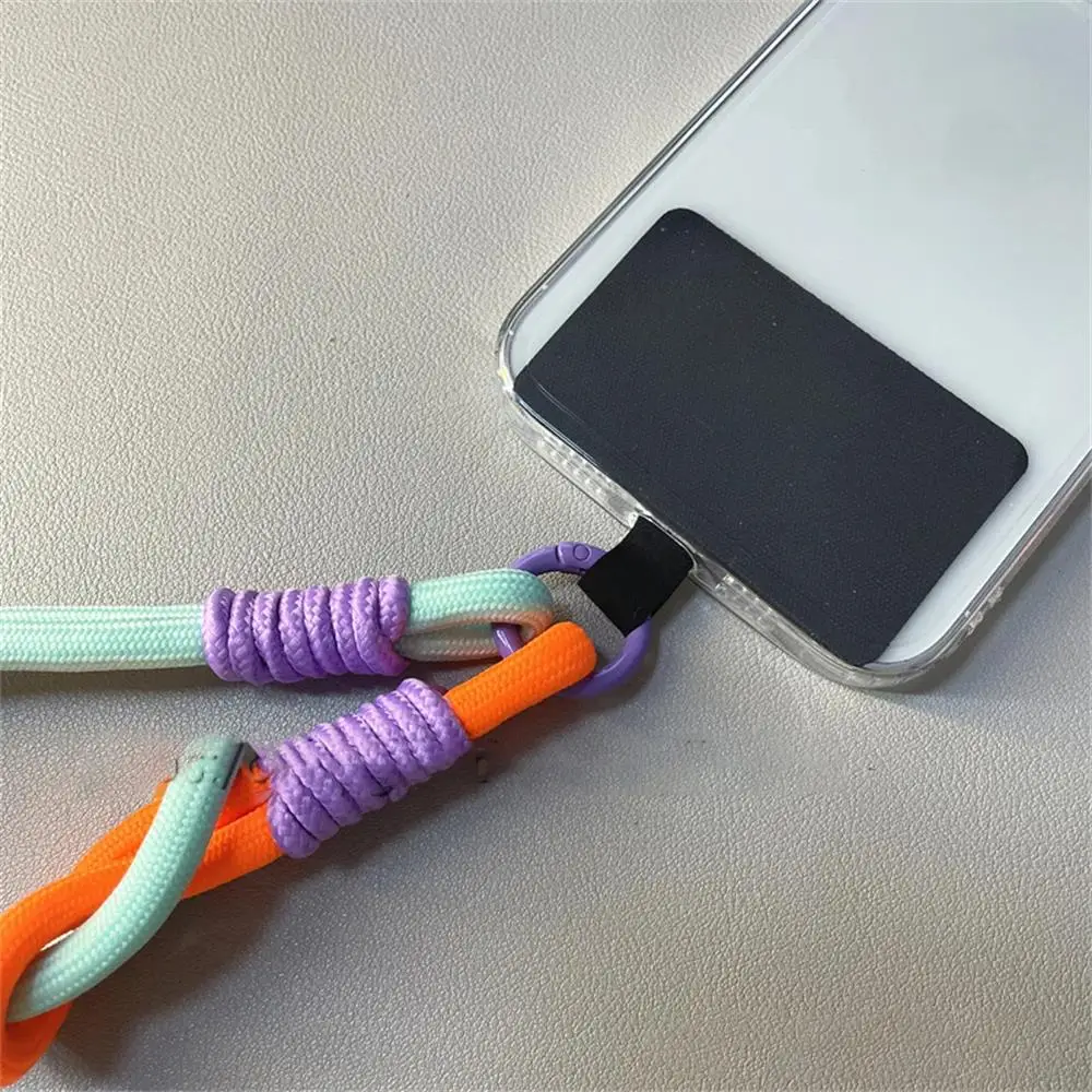Koreański przenośny łańcuszek na telefon komórkowy z węzłem PLR, zapobiegający zgubieniu, bransoletka na rękę do iPhone 15 14 Pro Max Samsung Flip 4, kolorowy łańcuszek sznurkowy. — zdjęcie 5